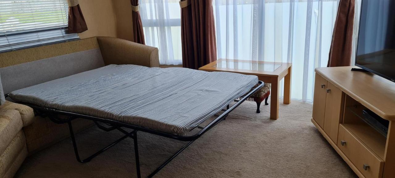 Lovely Caravan With Decking At Coral Beach Park In Lincolnshire Ref 77001C Hotel Ingoldmells Ngoại thất bức ảnh